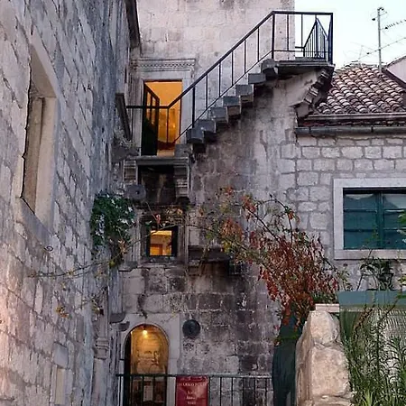 Vila Mila Holiday home *